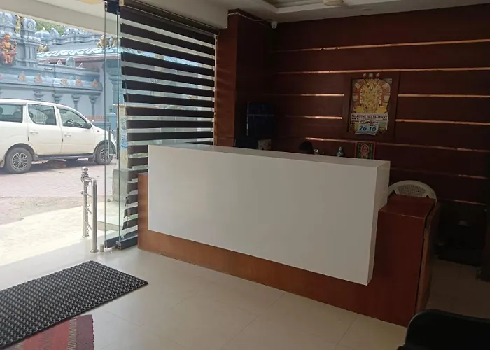 Sree Balaji Hotel - Lodge